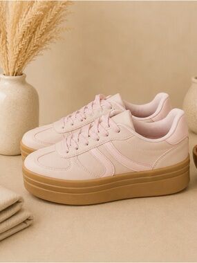 🌸 La Sheelah Pink Platform Sneakers 🌸